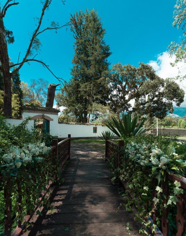Hacienda Cusin Hotel Otavalo Bagian luar foto